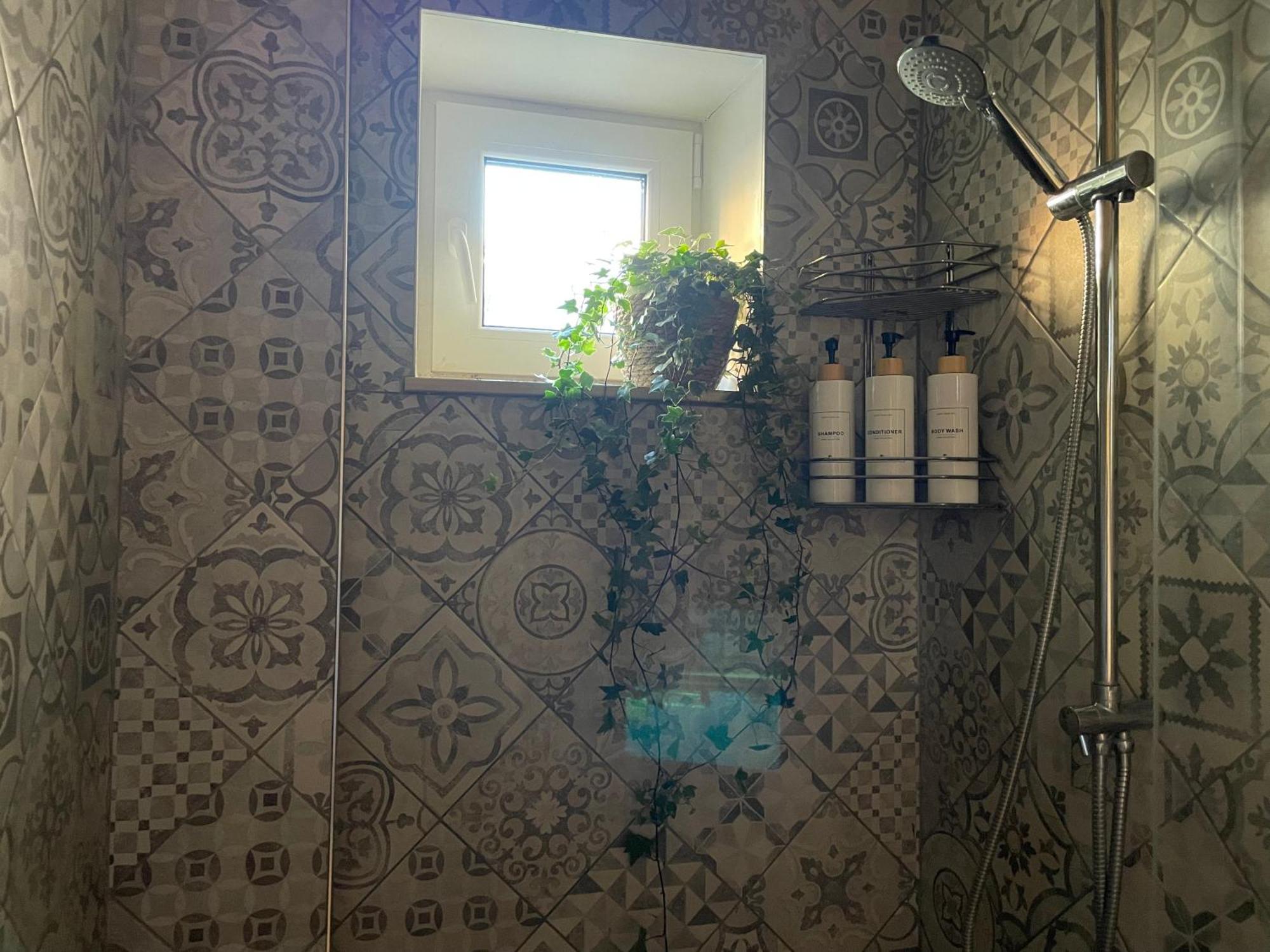 Pristine 1Br Apt In City Center W/ Patio And Parking Ryga Zewnętrze zdjęcie